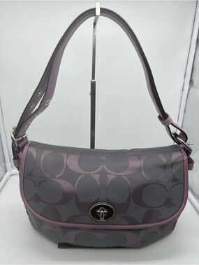 COACH F15171 Y2K Lilac Purple 24cm Signature Flap Duffle Crossbody Shoulder Bag